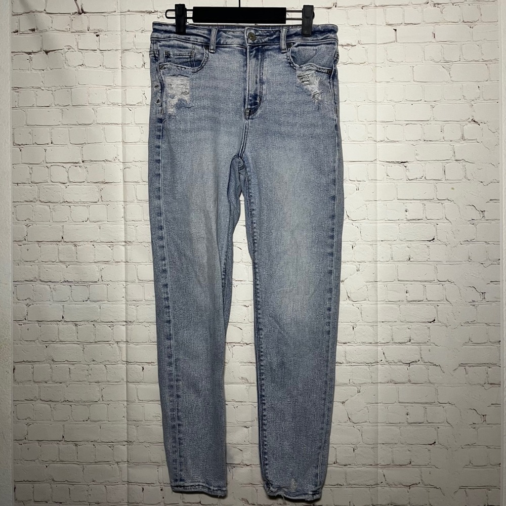 American Eagle Outfitters Mom Jeans Light Wash Distressed Stretch Size 4
